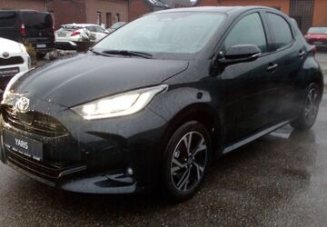 Toyota Yaris 1.100 km 24.880 &euro; Viersen 41748