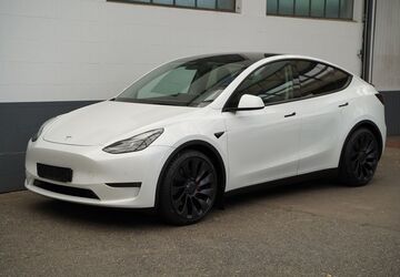 Tesla Model Y 45.921 km 35.950 &euro; Mönchengladbach 41236