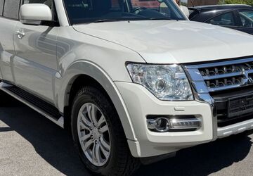Mitsubishi Pajero 247.000 km 18.500 &euro; Düsseldorf 40231