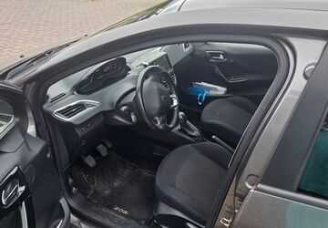 Peugeot 208 77.000 km 6.999 &euro; Jüchen 41363