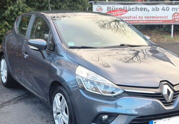 Renault Clio 66.300 km 6.999 &euro; Düsseldorf 40233