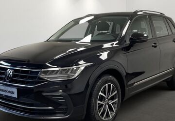 VW Tiguan 60.094 km 24.590 &euro; Düsseldorf 40233