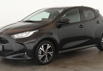 Toyota Yaris 14.000 km 21.984 &euro; Düsseldorf 40233
