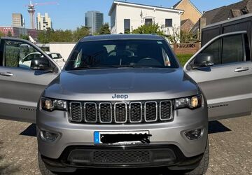 Jeep Grand Cherokee 132.000 km 18.900 &euro; Düsseldorf 40221