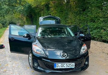 Mazda 3 182.000 km 5.800 &euro; Düsseldorf 40229