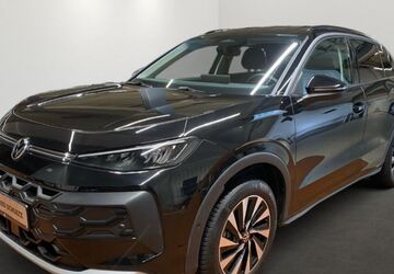 VW T-Roc 7.741 km 28.450 &euro; Düsseldorf 40233