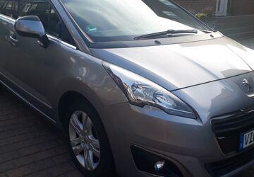 Peugeot 5008 138.500 km 7.990 &euro; Willich 47877