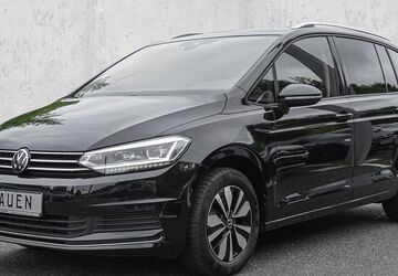 VW Touran 25.444 km 29.970 &euro; Meerbusch 40670