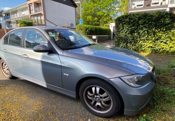 BMW 318 165.000 km 2.590 &euro; Neuss 41469