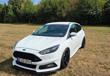 Ford Focus 80.500 km 14.499 &euro; Grevenbroich 41515
