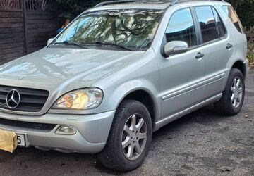 Mercedes-Benz ML 270 325.000 km 3.700 &euro; Düsseldorf 40629