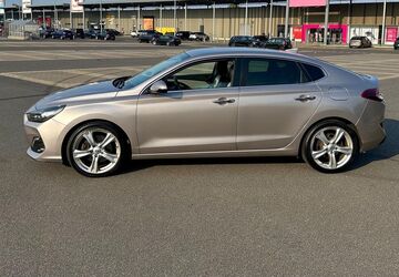 Hyundai i30 136.500 km 12.800 &euro; Neuss 41468