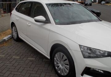 Skoda Scala 199.000 km 9.600 &euro; Düsseldorf 40233