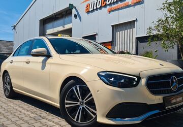 Mercedes-Benz E 200 267.759 km 17.900 &euro; Mönchengladbach 41238