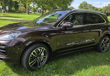 Porsche Cayenne 71.300 km 67.000 &euro; Düsseldorf 40547