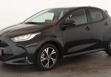 Toyota Yaris 14.100 km 21.984 &euro; Düsseldorf 40233
