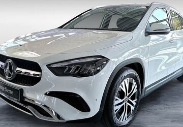 Mercedes-Benz GLA 200 5.000 km 36.984 &euro; Mönchengladbach 41238