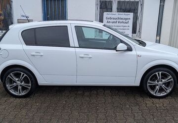 Opel Astra 146.801 km 4.400 &euro; Düsseldorf 40472