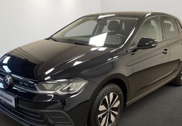 VW Polo 8.403 km 23.990 &euro; Düsseldorf 40233
