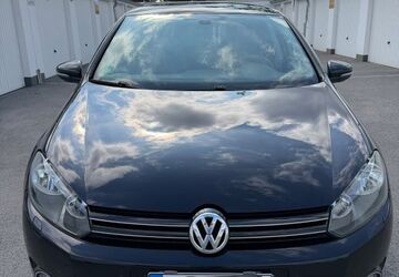 VW Golf 185.000 km 5.000 &euro; Düsseldorf 40229