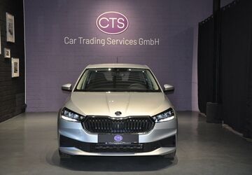 Skoda Fabia 52.413 km 11.500 &euro; Düsseldorf 40476