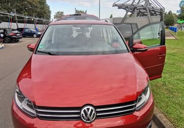 VW Touran 106.000 km 9.900 &euro; Kaarst 41564