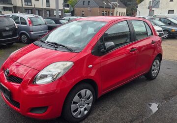 Toyota Yaris 148.000 km 3.999 &euro; Krefeld 47807