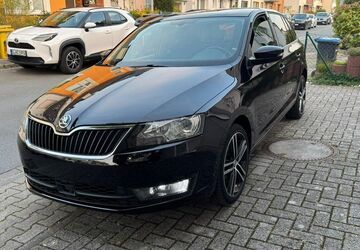 Skoda Rapid 254.000 km 5.000 &euro; Düsseldorf 40599