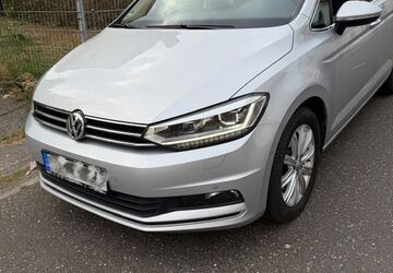 VW Touran 107.400 km 20.750 &euro; Hückelhoven 41836