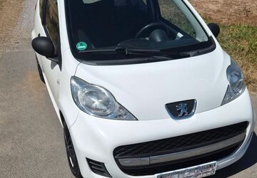 Peugeot 107 145.000 km 2.222 &euro; Viersen 41751
