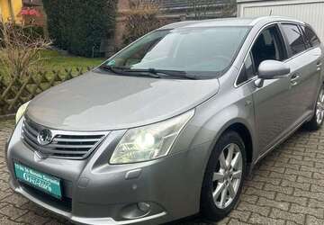 Toyota Avensis 215.000 km 5.950 &euro; Düsseldorf 40589