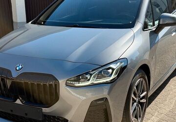 BMW 218 Active Tourer 215.000 km 18.840 &euro; Düsseldorf 40468