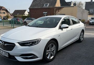 Opel Insignia 148.000 km 9.499 &euro; Neuss 41469