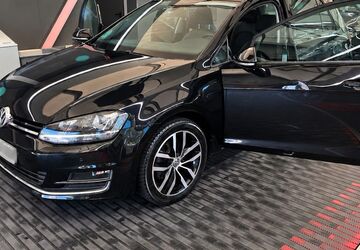 VW Golf 121.000 km 11.900 &euro; Düsseldorf 40235