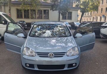 VW Golf 175.000 km 3.900 &euro; Düsseldorf 40476