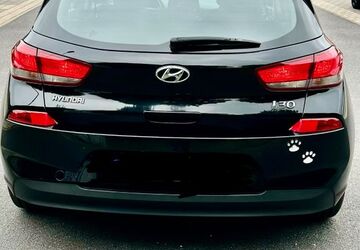 Hyundai i30 100.000 km 9.500 &euro; Neuss 41462