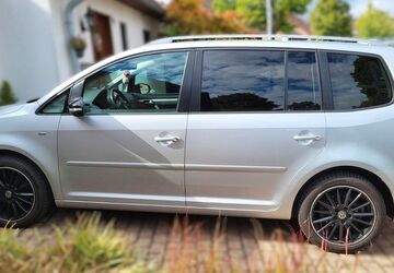 VW Touran 106.000 km 7.500 &euro; Bedburg 50181
