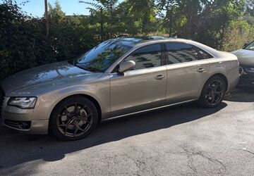 Audi A8 250.000 km 12.250 &euro; Düsseldorf 40215