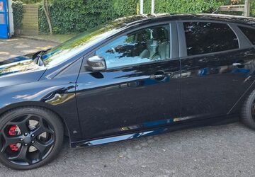 Ford Focus 84.000 km 14.200 &euro; Düsseldorf 40231