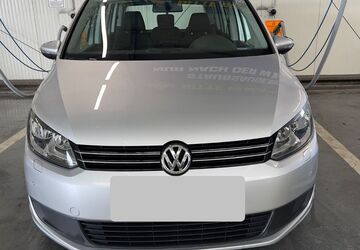 VW Touran 185.250 km 6.299 &euro; Neuss 41469