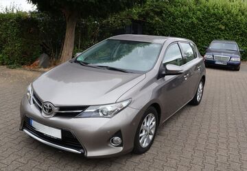Toyota Auris 225.000 km 5.499 &euro; Düsseldorf 40489