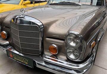 Mercedes-Benz 250 145.900 km 45.900 &euro; Düsseldorf 40591