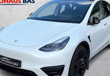 Tesla Model Y 75.767 km 34.950 &euro; Kaarst 41564