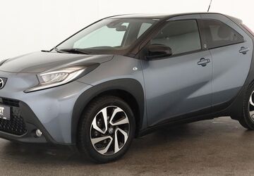 Toyota Aygo (X) 26.700 km 17.284 &euro; Düsseldorf 40233