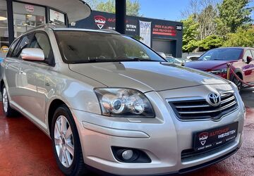 Toyota Avensis 214.061 km 3.990 &euro; Düsseldorf 40589