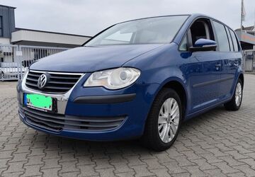 VW Touran 131.537 km 4.450 &euro; Düsseldorf 40627