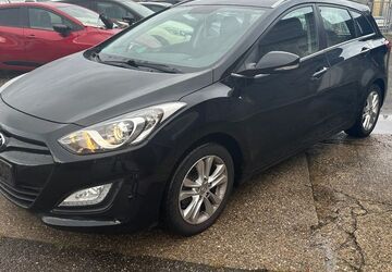 Hyundai i30 145.000 km 5.250 &euro; Neuss 41469
