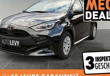 Toyota Yaris 2.517 km 20.990 &euro; Düsseldorf 40595
