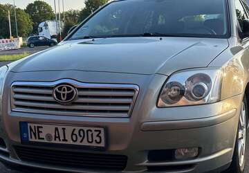 Toyota Avensis 234.000 km 3.000 &euro; Neuss, Stadt 41466