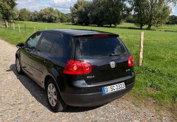 VW Golf 180.000 km 3.900 &euro; Düsseldorf 40231